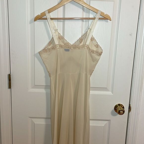 Vintage Nylon Nightgown, aesthetic, Beige, cream, Dress, Slip, Small - Picture 7 of 13